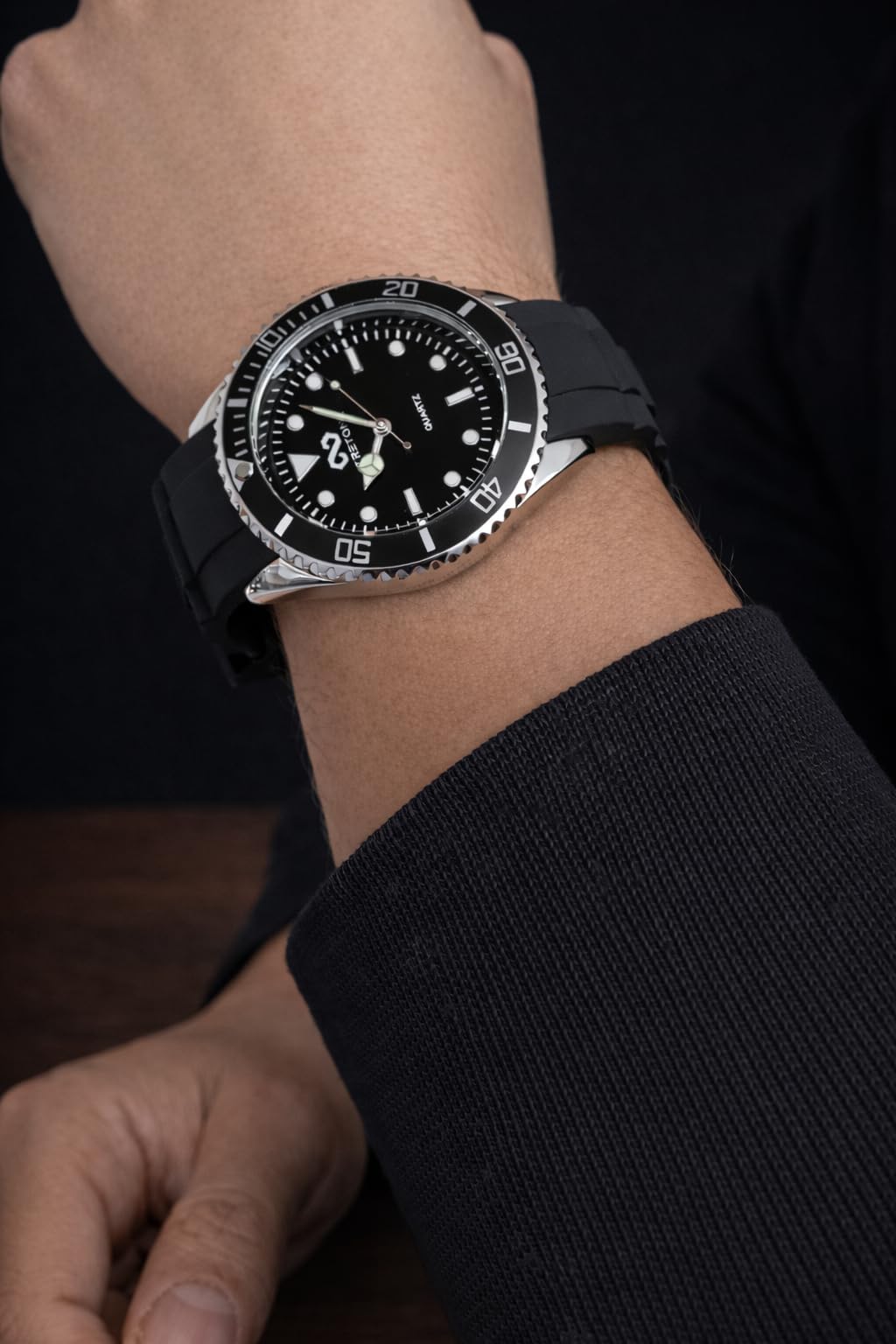 Stretone Men's Japanese Quartz Diver-Style Watch – Black Silicone Strap