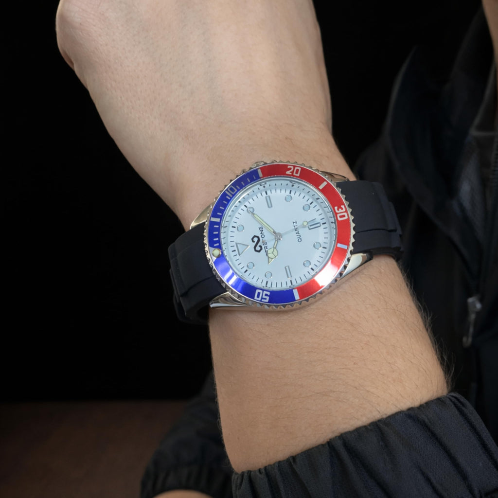 Stretone Men's Japanese Quartz Diver-Style Watch – Black Silicone Strap