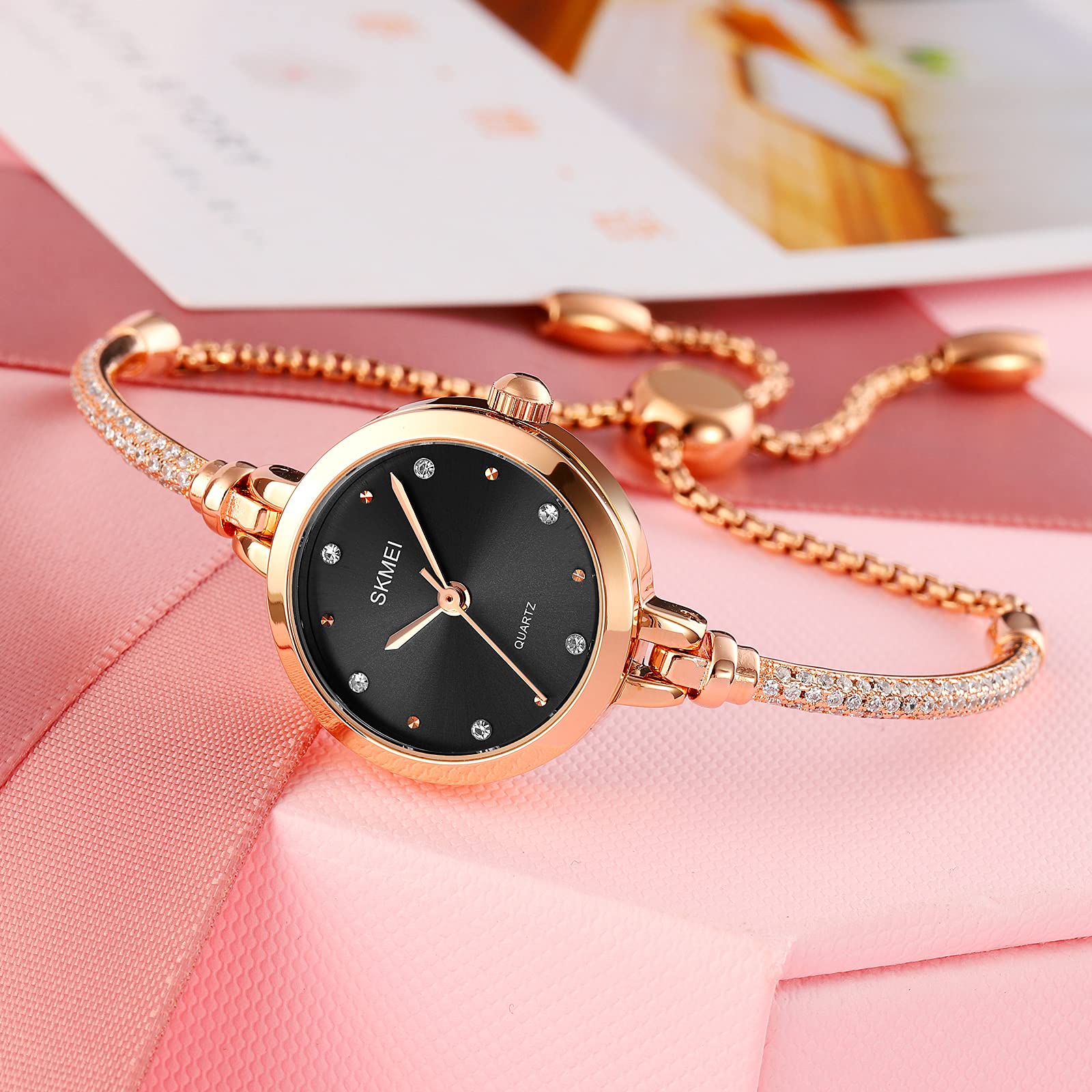 SKMEI Women's Slim Rose Gold Quartz Watch - Black Strap